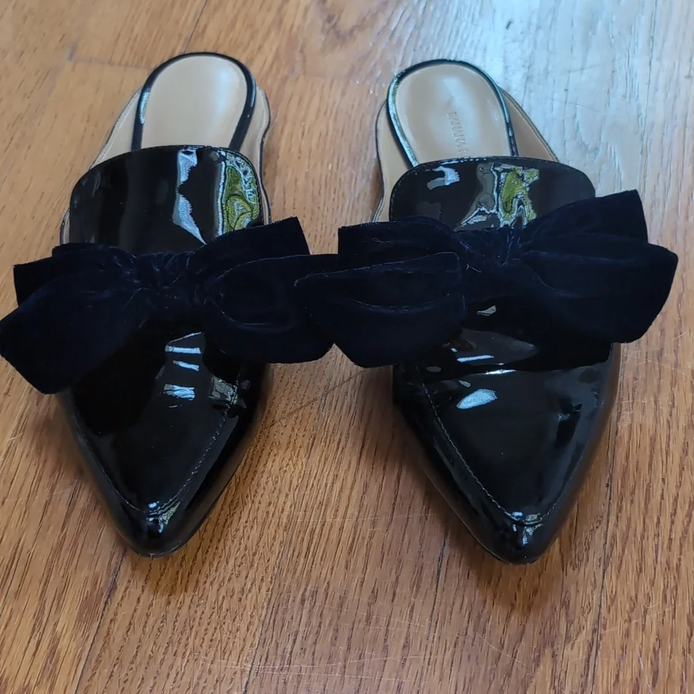 Banana Republic Black Patent Leather Mules With Navy Velvet Bows Festive Holiday - Picture 2 of 8